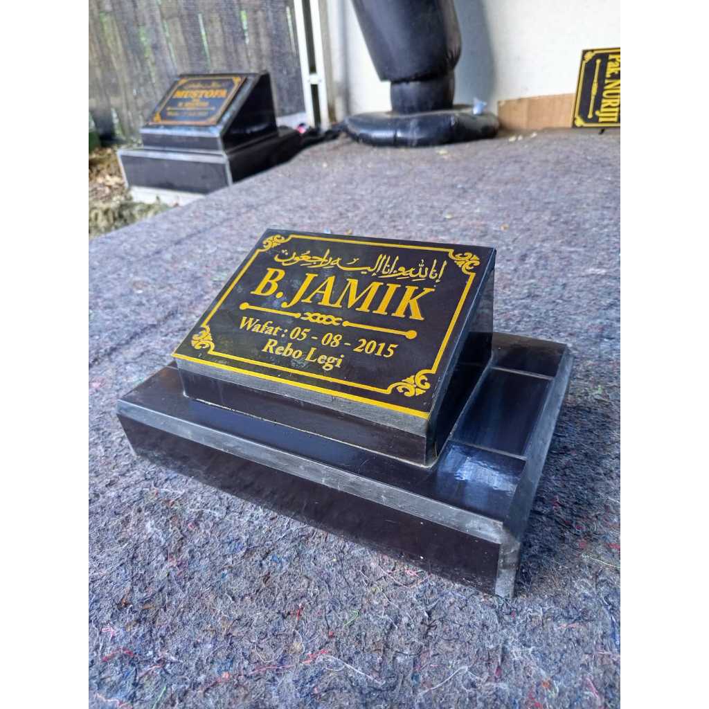 BATU NISAN KEPALA MAKAM / Batu Nisan Kepala Makam