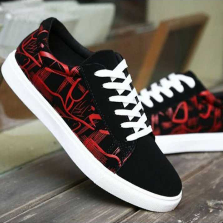 Sepatu Pria Sneakers Casual Sepatu Pria Olahraga Sepatu Sekolah Sepatu Pria Keren