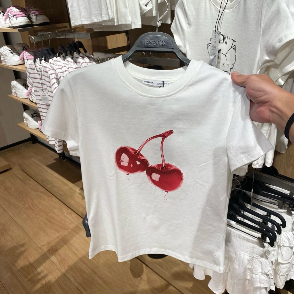 Jastip. Tshirt Crop Bershka (Woman)