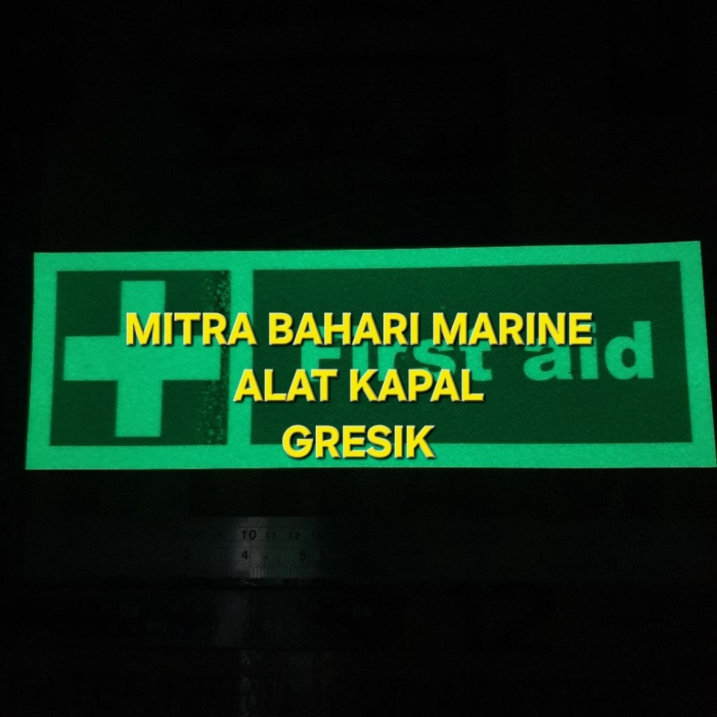 

Stiker IMO Symbol IMPA 334171 First Aid Glow In The Dark