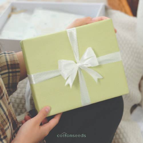 

Cottonseeds Gift Wrapping