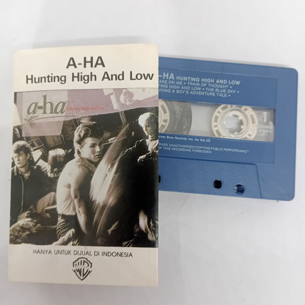 Kaset Pita A-HA Hunting High And Low