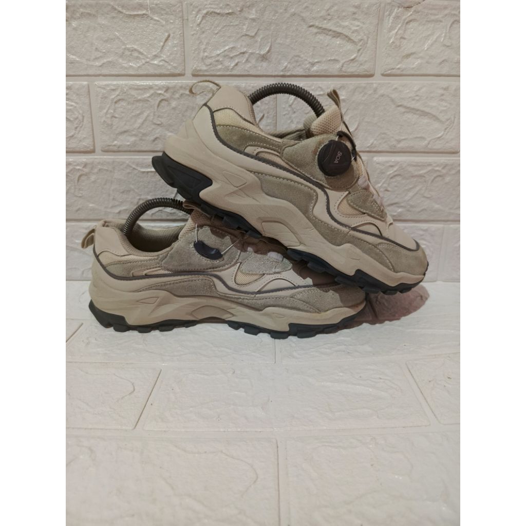 Sepatu Second Prospecs boa leather Suede size - 42