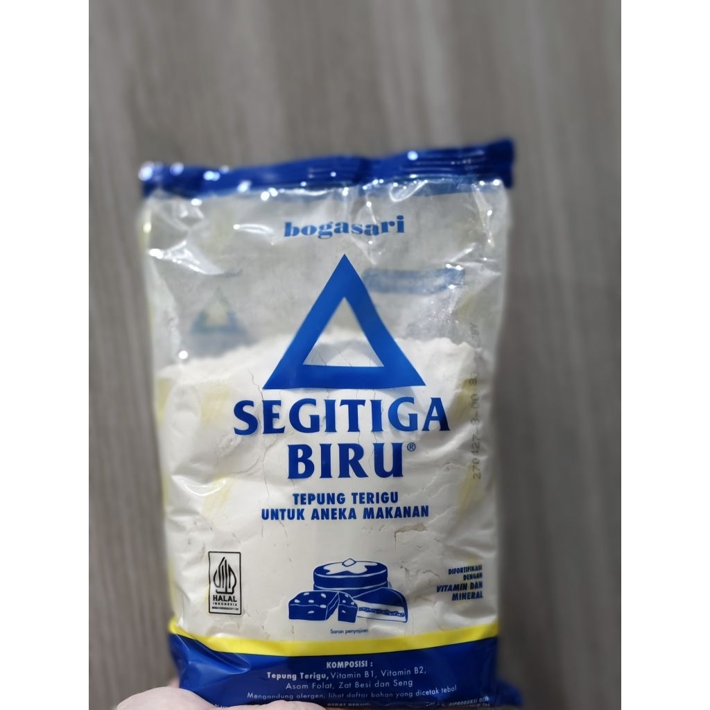 

[57makmur.id] TEPUNG TERIGU SEGITIGA BIRU KEMASAN EKONOMIS DAN PREMIUM 1KG