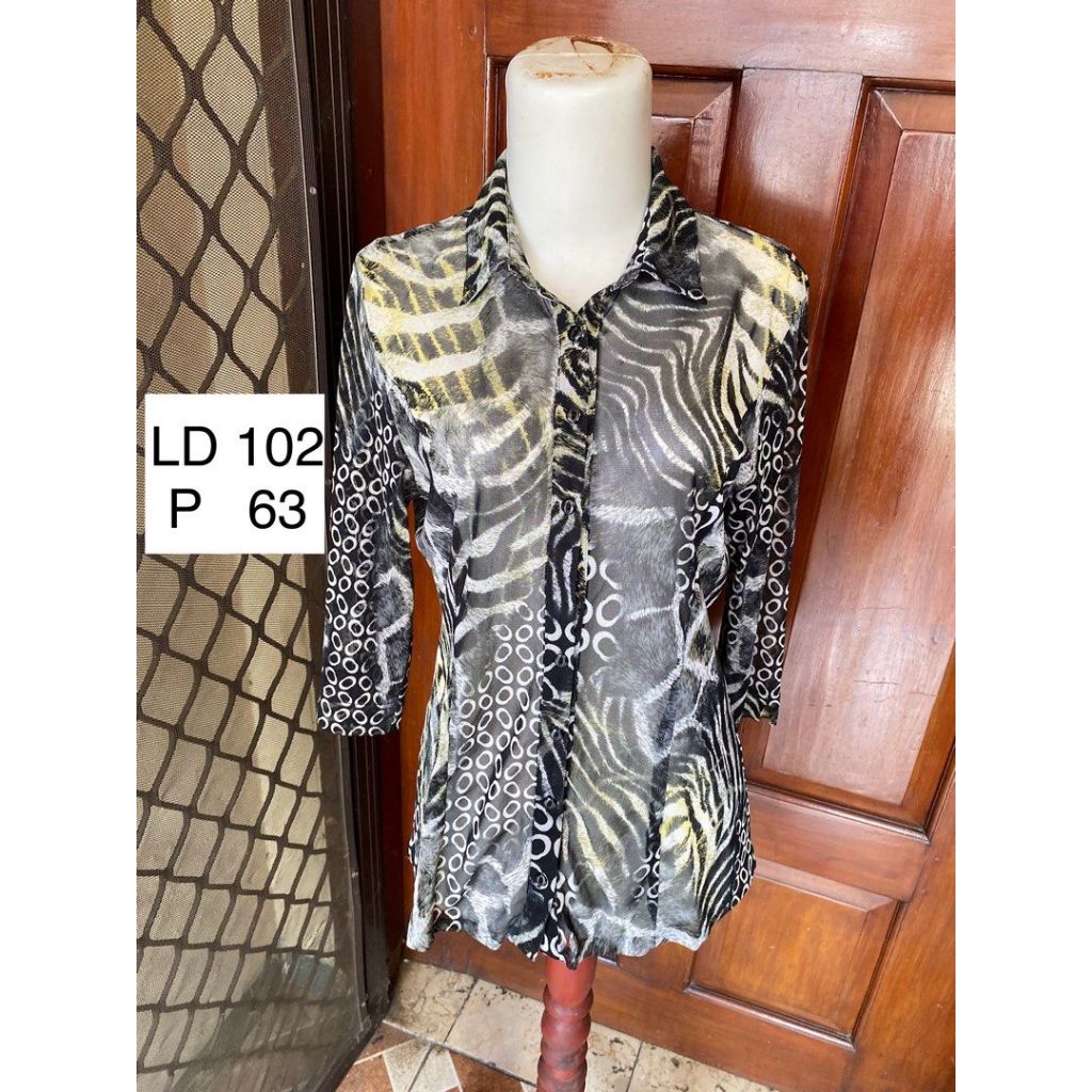 Kemeja Wanita Nerawang Sheer Shirt Top Motif No Furing Transparan - preloved