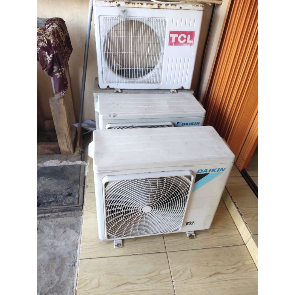 ac daikin 1pk R32 seken mulus original