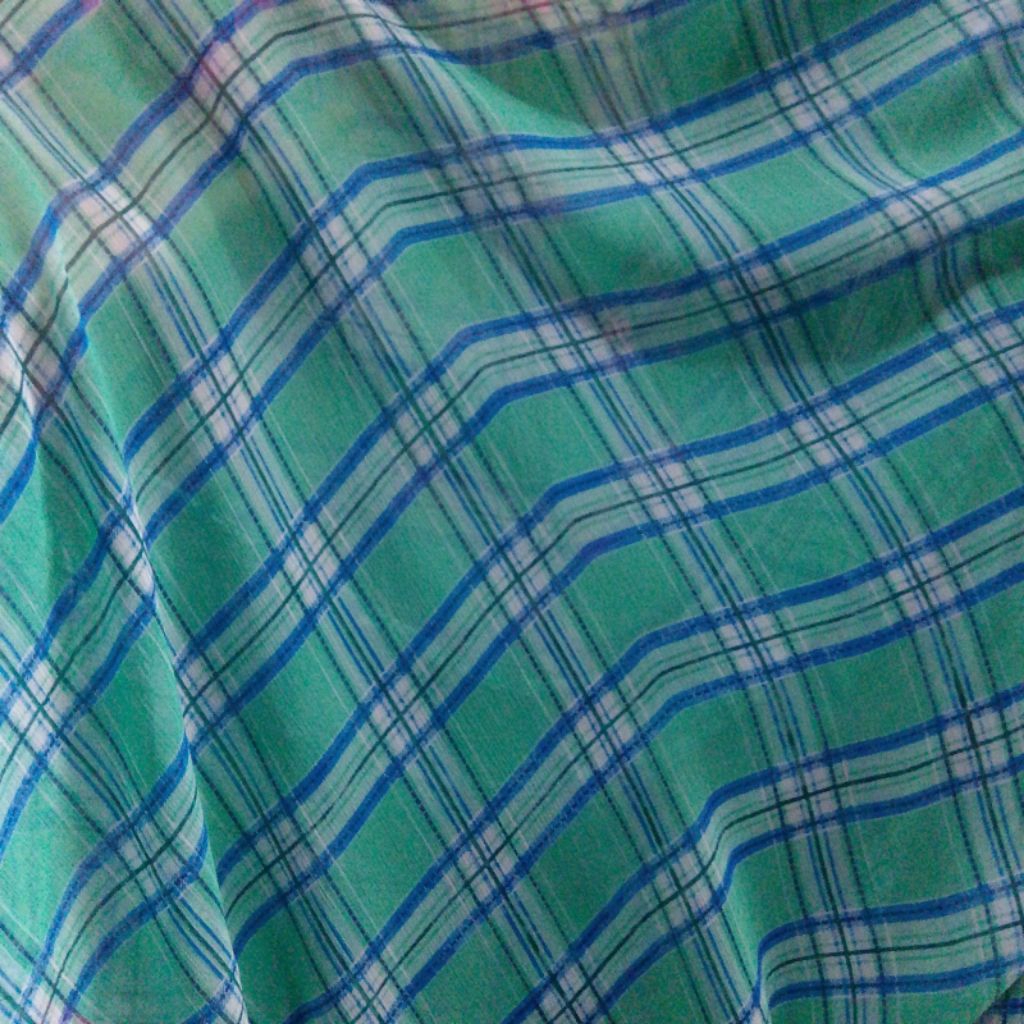 Kain Ceruty Babydoll Motif Kotak Tartan Hijau Biru – Bahan Lembut, Ringan (Harga Kain Per½ Meter)