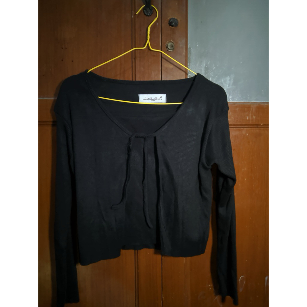 Preloved Crop top Cardigan set hitam