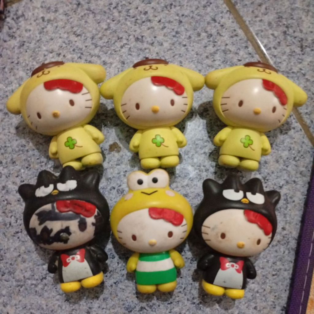 13-10-2025 Figure Hello Kitty Sanrio Yoshinoya Karet padat Keropi Keroppi