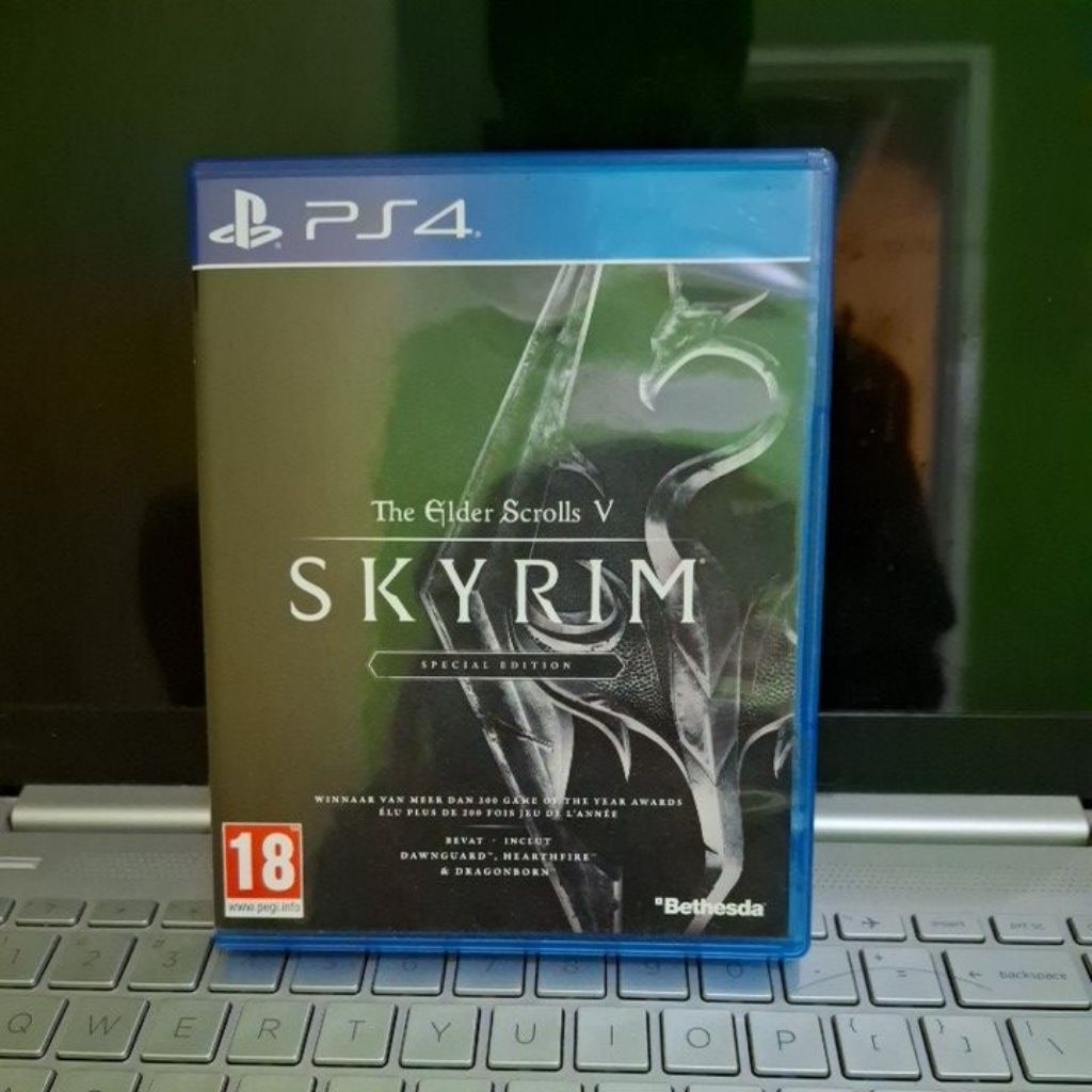 Skyrim Ps4 bekas