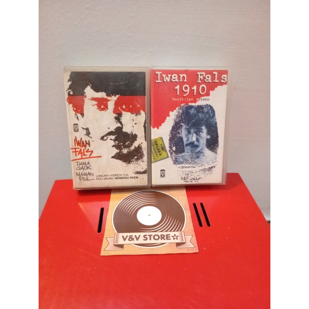 paket kaset Iwan fals original album Bagus