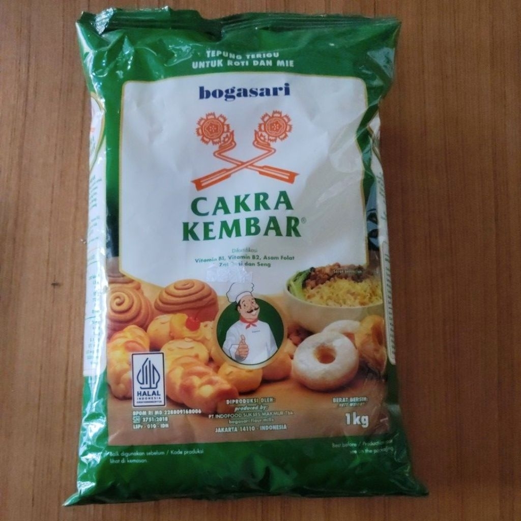

Tepung terigu cakra kembar 1kg