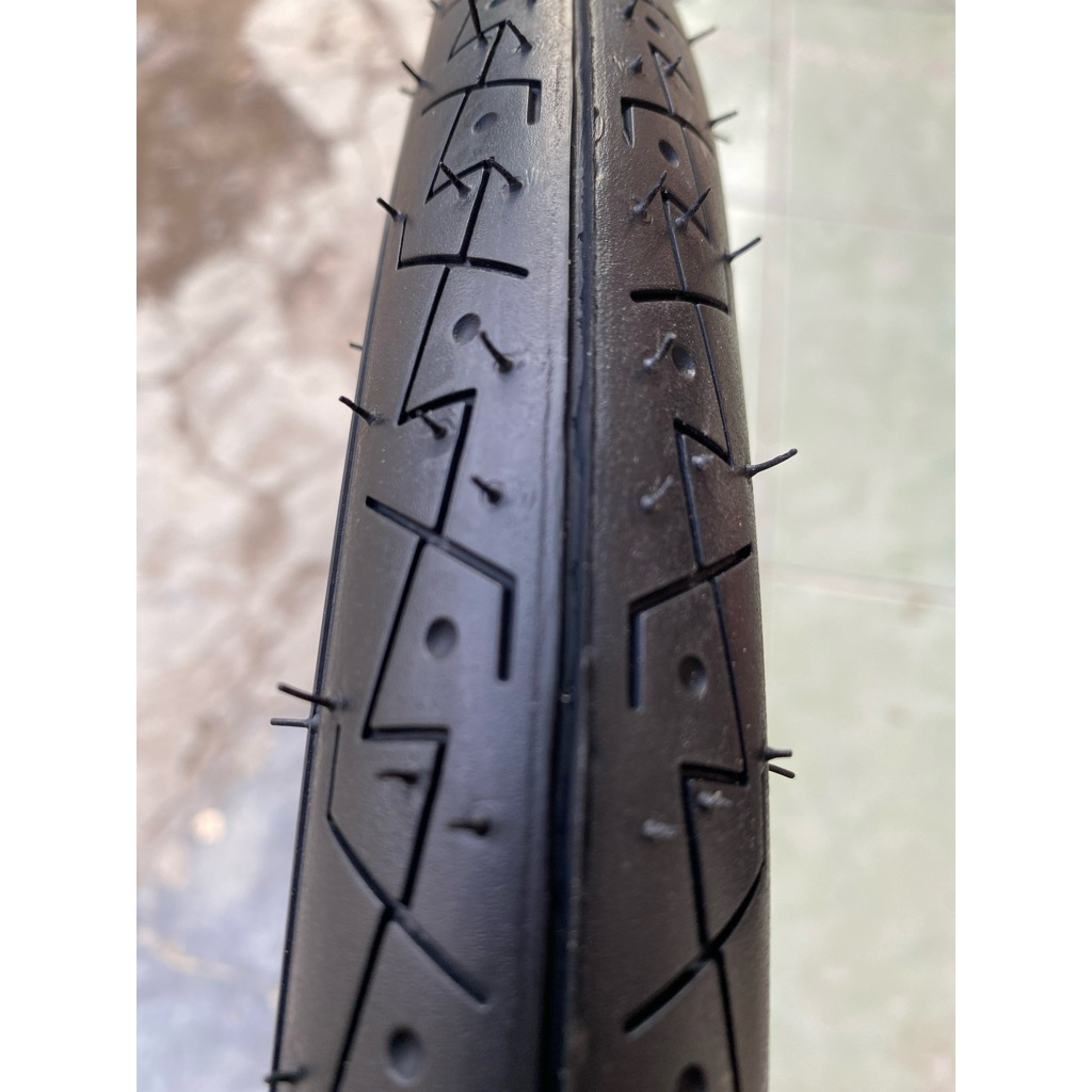 Ban Luar Sepeda 20 x 1.75 Kenda