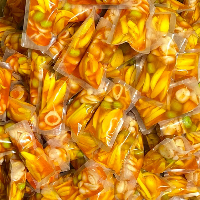 

manisan/asinan isi 40pcs untuk dijual kembali bisa request