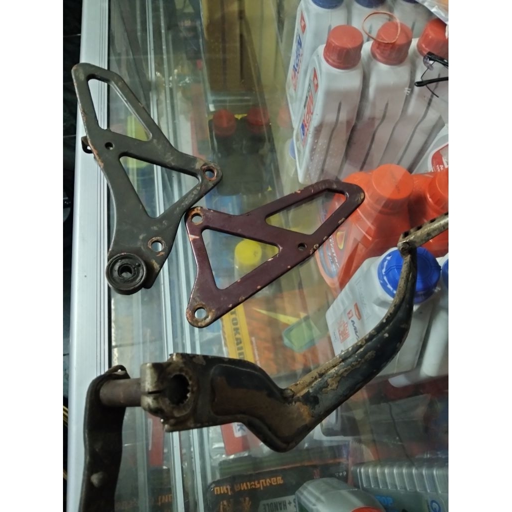 pedal rem set kupingan rangka satria lumba