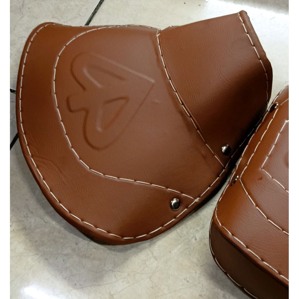 Jok Cowboy Jok Retro Jok Klasik set Vespa Super Sprint warna Coklat Embos Logo Piagio