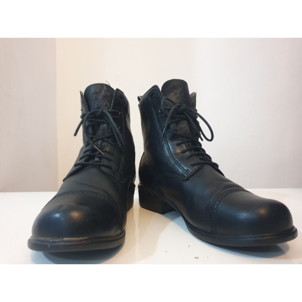 Ariat Black Lace-Up Boots