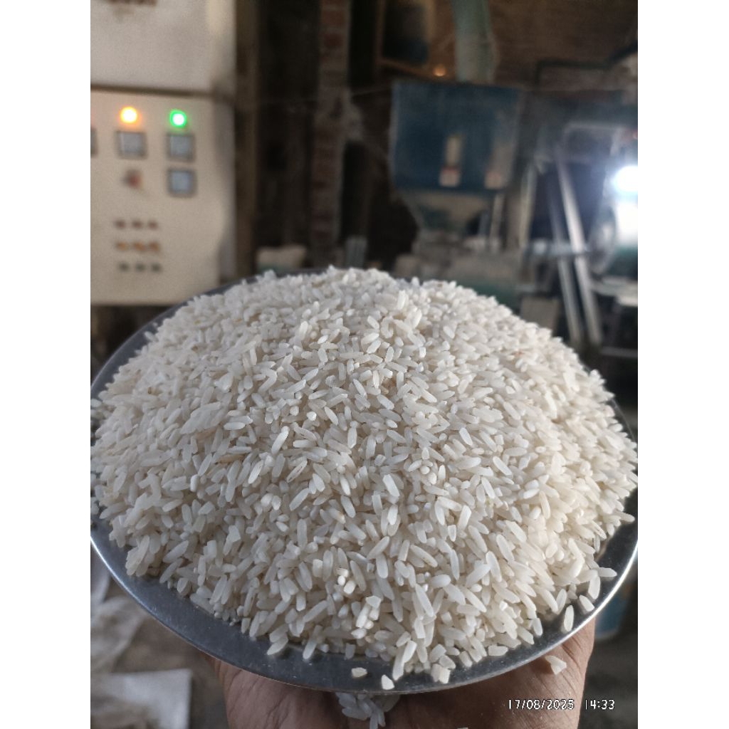 

Beras lokal Punel harga ekonomis berat 4kg (Putih Bersih). cocok untuk dikonsumsi langsung.