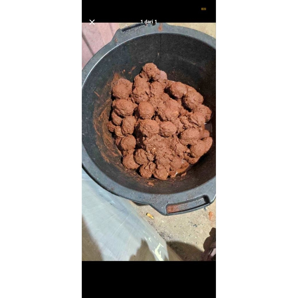 

Telur Bebek Asin/ Telur Asinan/ Telur Asin Masir/ Asinan Telur/ Telur Asinan Bata/ Lauk Sarapan/ Lauk Soto / Toping Mie/ Toping Nasi Pecel / Campur