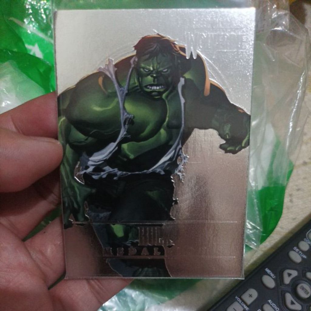 Kartu Marvel Fleer Ultra Wolverine MEDALLION HULK | RARE
