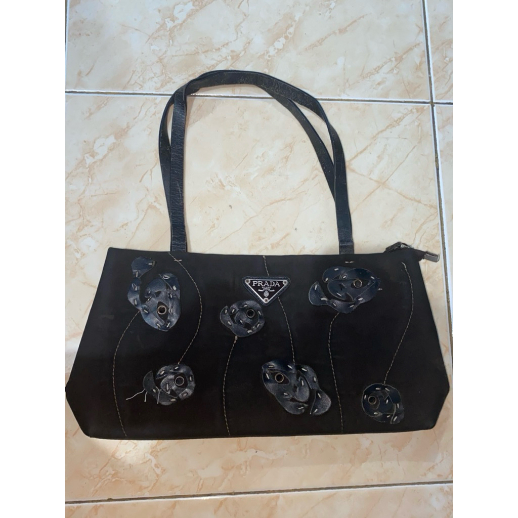 Tas PRADA Vintage Original Model Bunga Hitam | Preloved Branded Authentic