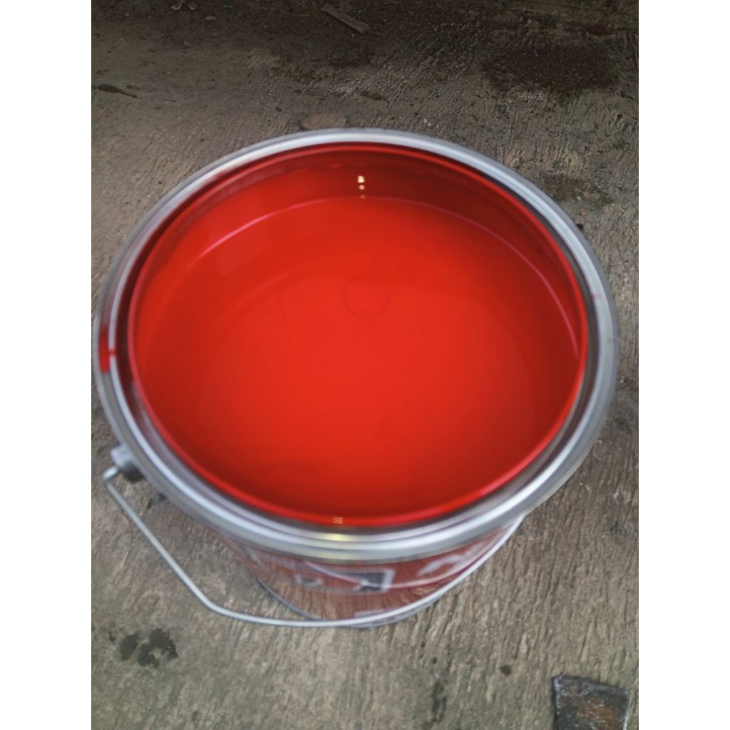 cat PU merah Ferrari Vespa rosso red