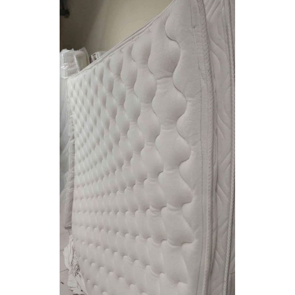 KING KOIL EX HOTEL DOUBLE LAYER LATEX TOPPER (kasur saja)