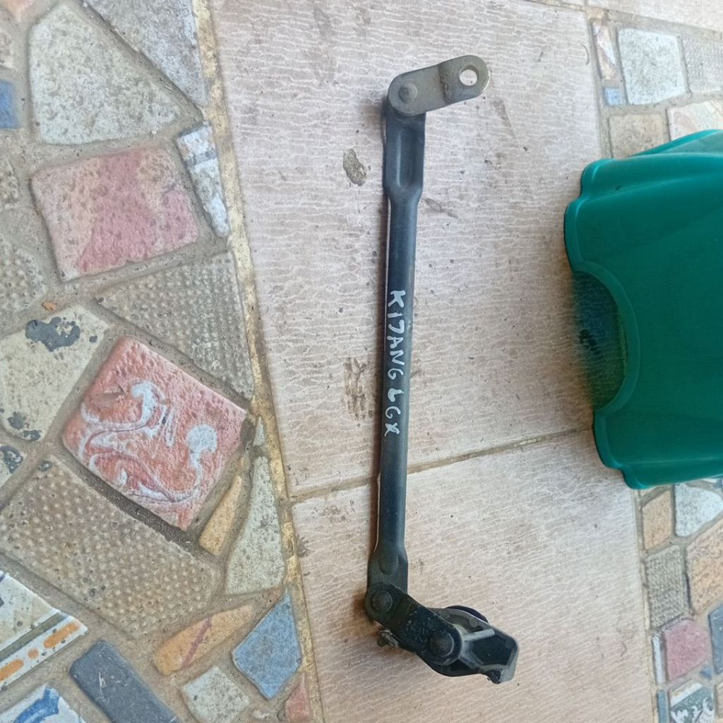 link wiper belakang kijang lgx krista