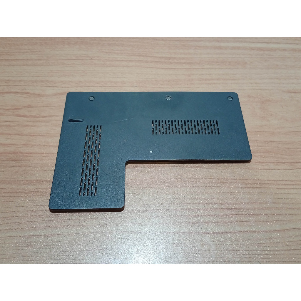 Tutup casing bawah Laptop Toshiba L745D