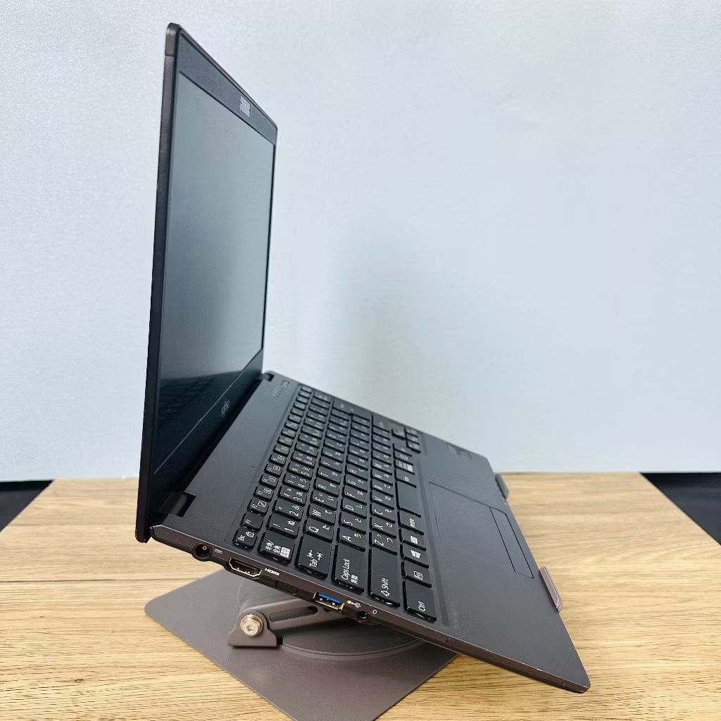 laptop netbook notebook 13.3 inch fhd fujitsu futro hdmi