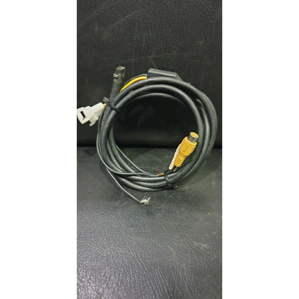 Soket AV Input TV Monitor headrest mobil 8 pin Bekas