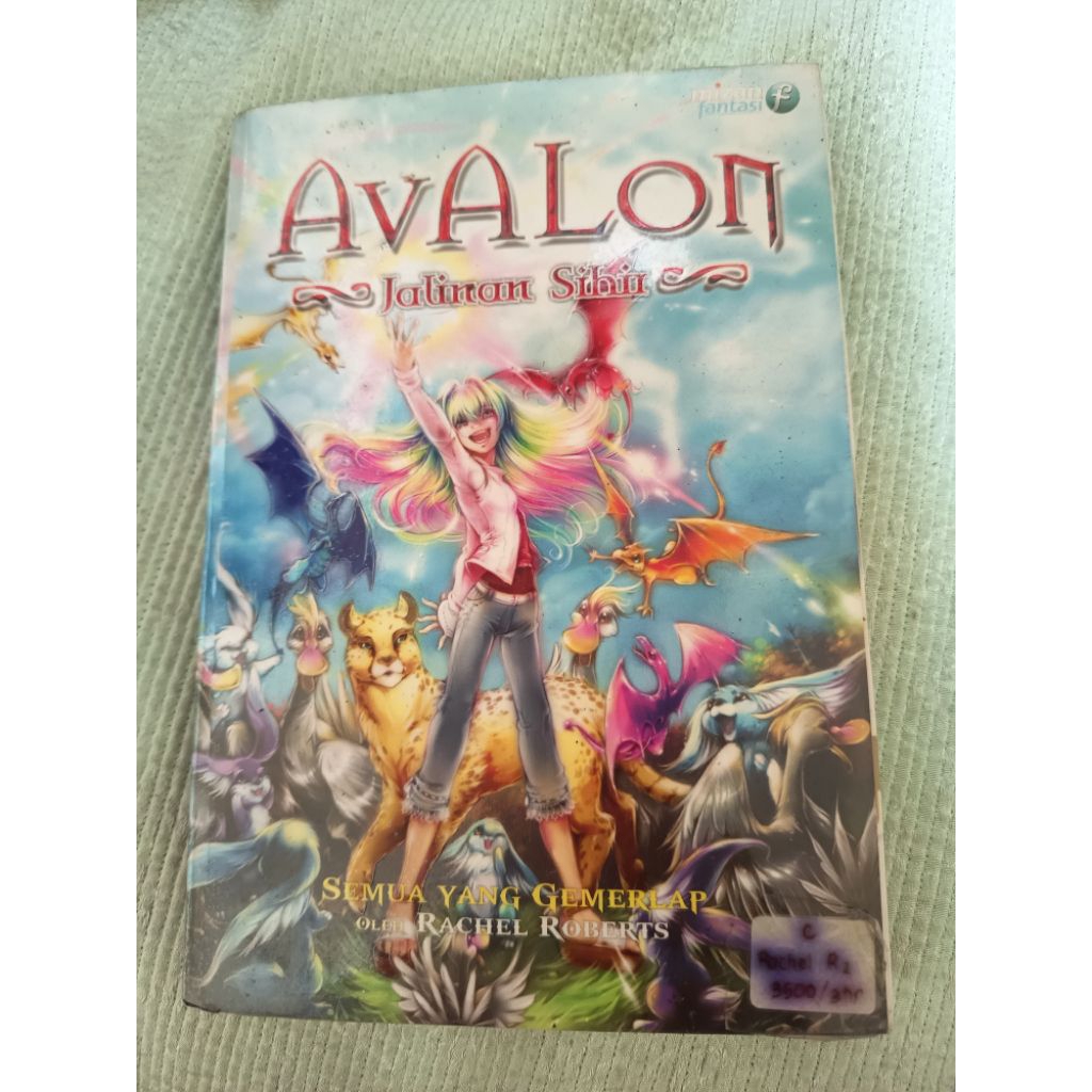 buku Avalon Jalinan Sihir Semua yang Gemerlap Rachel Roberts original