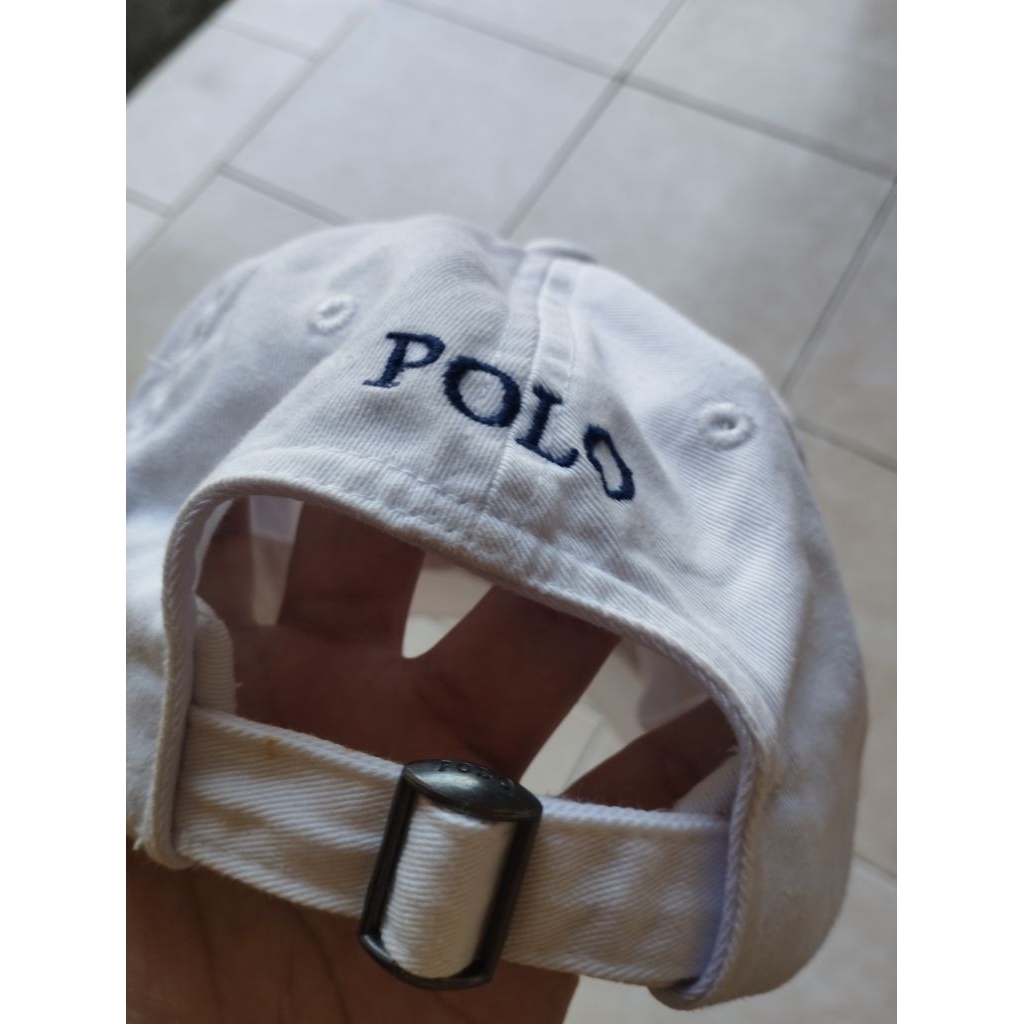 topi polo putih