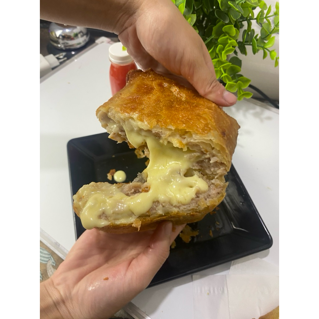 

Dimsum goreng keju megalodon