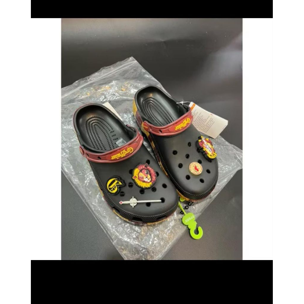Crocs Classic Harry potter And Gryffindor Clog unisex / Sandal Crocs Harry potter