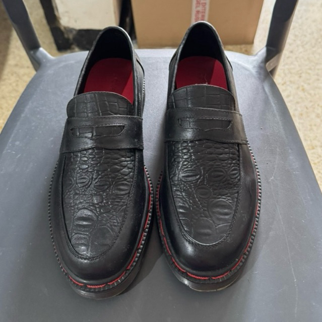 Jovem Studio CNY Special Loafer Black Croco - Preloved Sepatu Formal