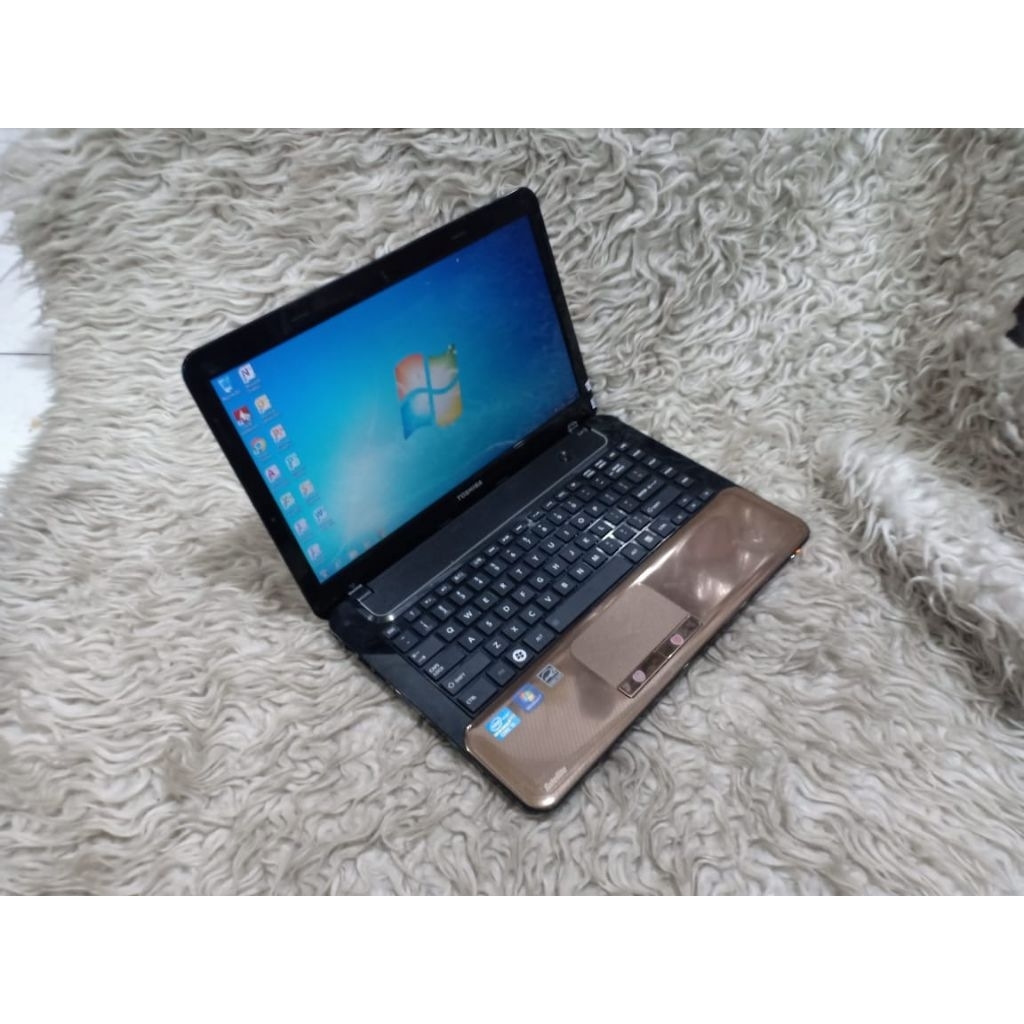A562 Laptop Toshiba Satelite M840 Ram 8gb SSD 256gb core i3 gen2 Siap pakai