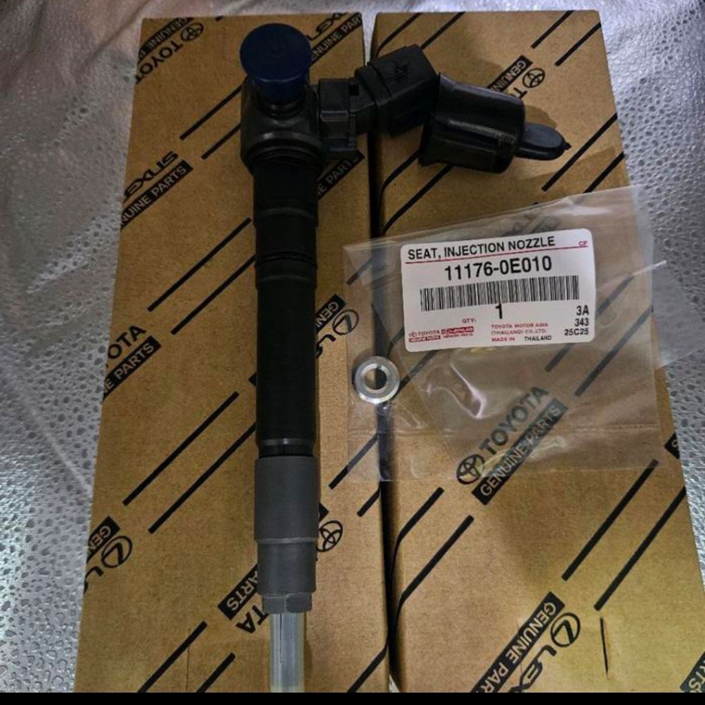Nozzle injector Injector Assy Toyota Hilux Revo Innova Reborn 2021 up 23670-09460 23670-0E070 ( Asli