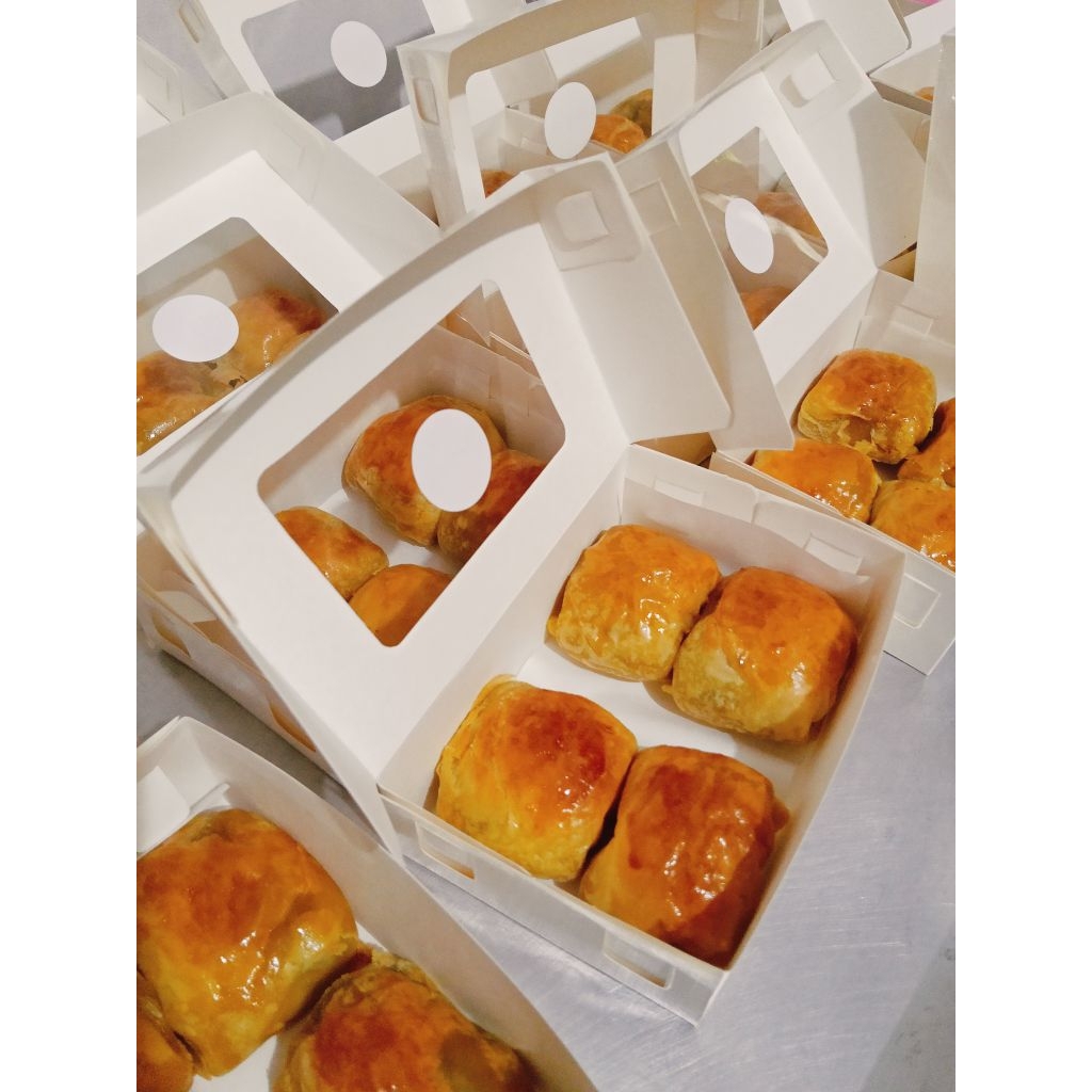 

PREMIUM BOLEN PISANG KEJU COKELAT