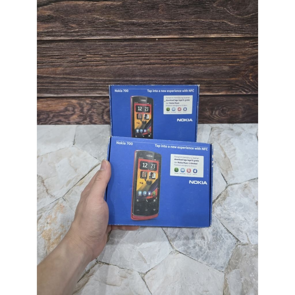 NOKIA 700 RESMI INDONESIA BARU STOK LAMA