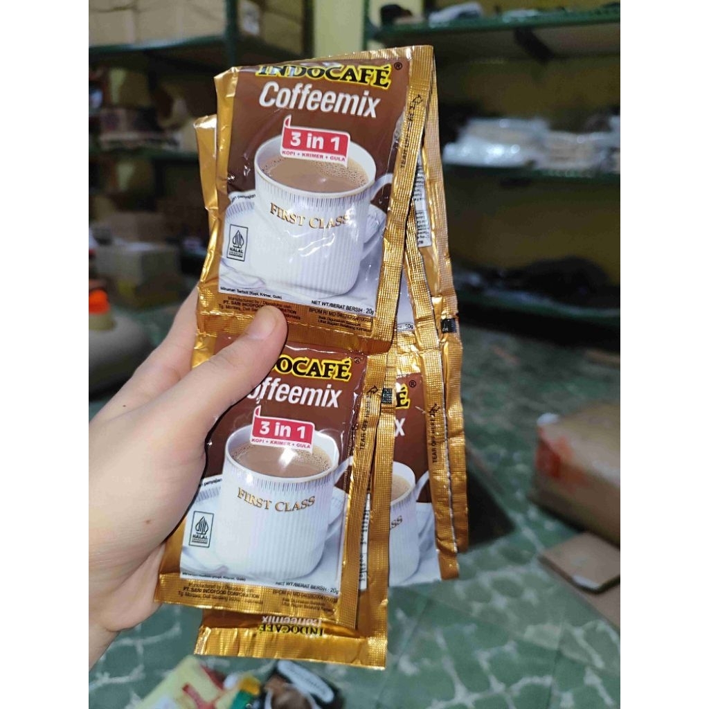

Indocafe coffeemix 1 renteng 20g x 10bks minuman serbuk kopi
