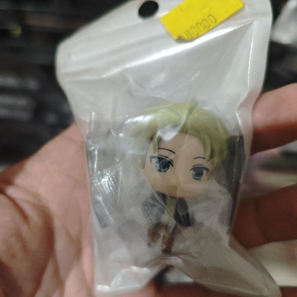 Gashapon Loid Forger Spy x Family Figure
