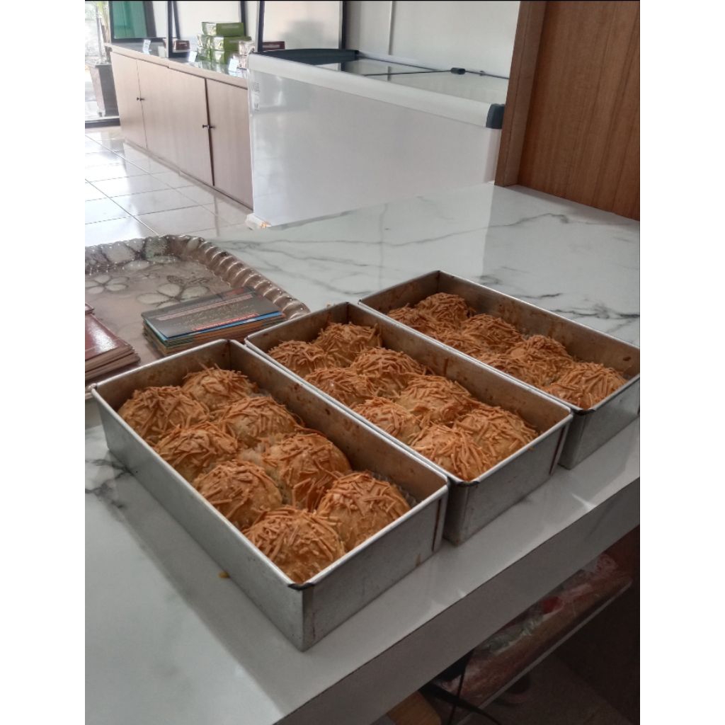 

Bolen pisang coklat keju