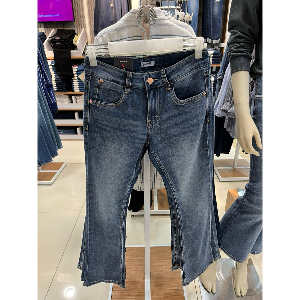 Celana CARDINAL Wanita