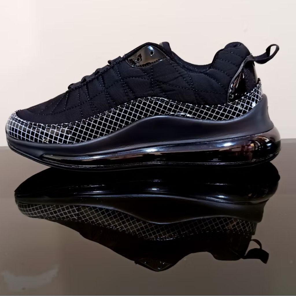 sepatu olahraga running AM 818 terbaru