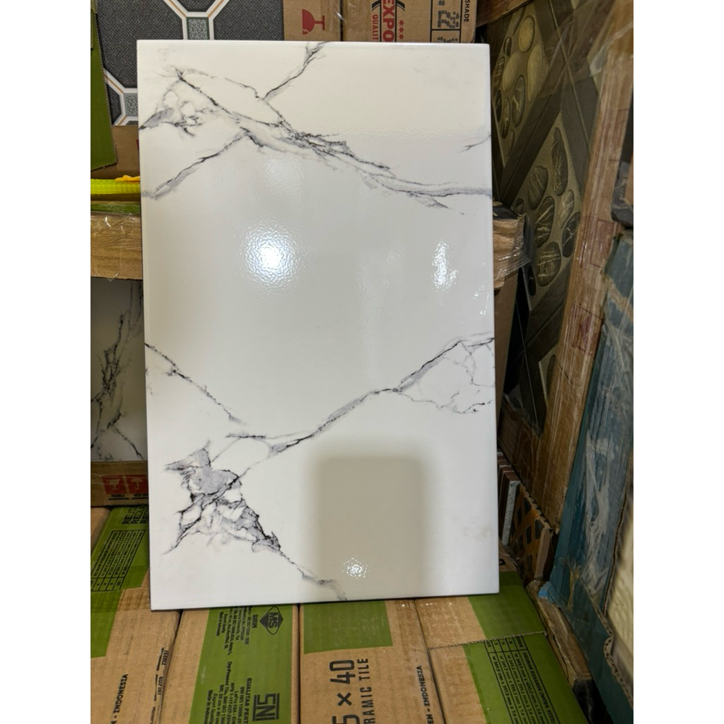 Keramik Dinding 40x25 cm // Glossy // Motif Marmer // Putih Mewah