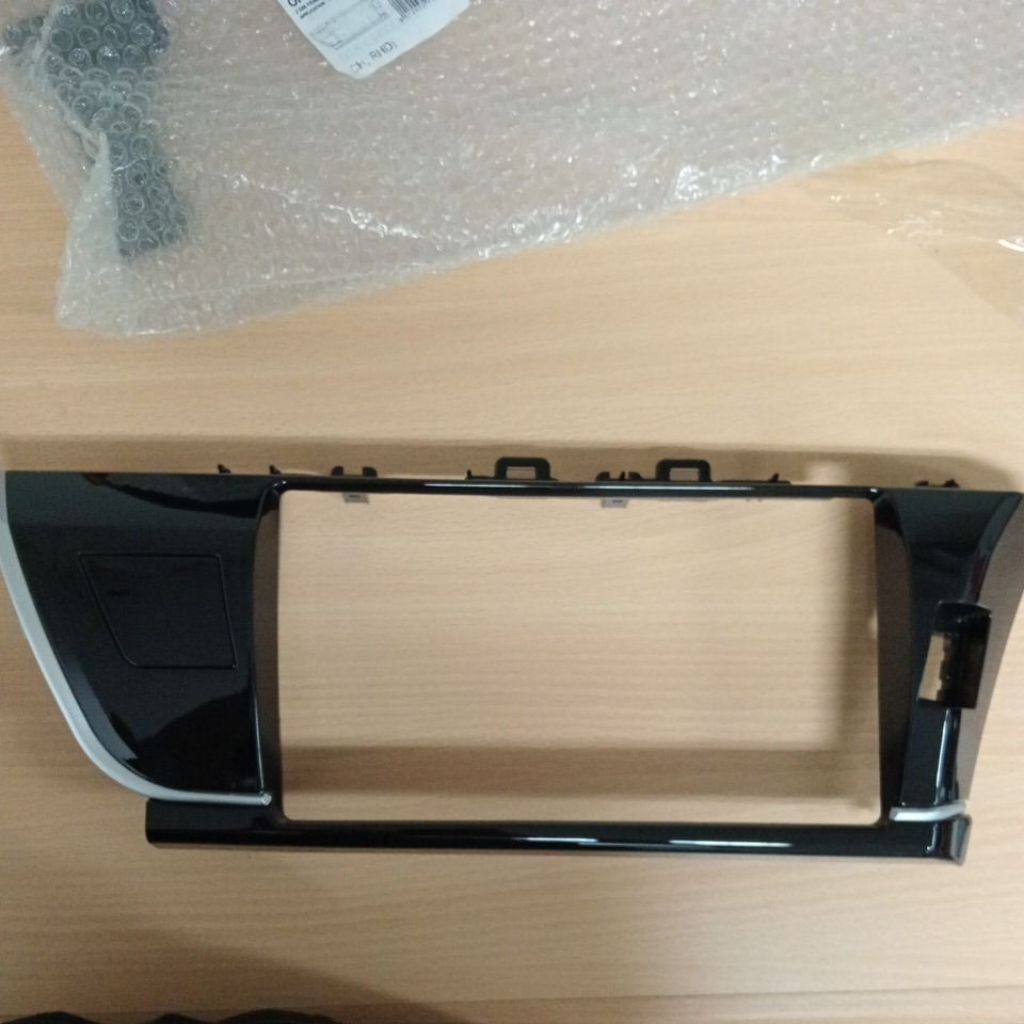 FRAME HEAD UNIT TOYOTA COROLLA ALTIS 2014-2017 / FRAME COROLLA ALTIS 2014-2017