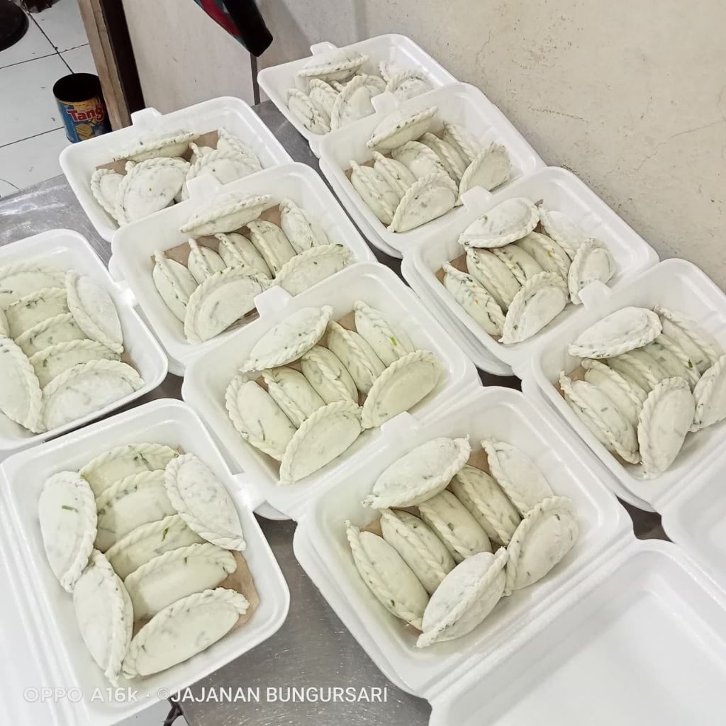 

Cireng isi ayam frozen mentah