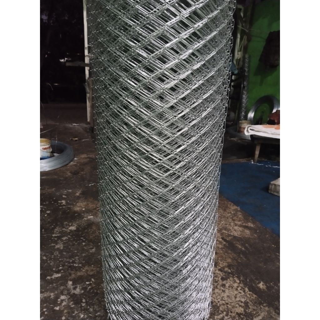kawat harmonika galvanis lubang 2,cm tebal 1,6 mm tinggi 2 m panjang 15m