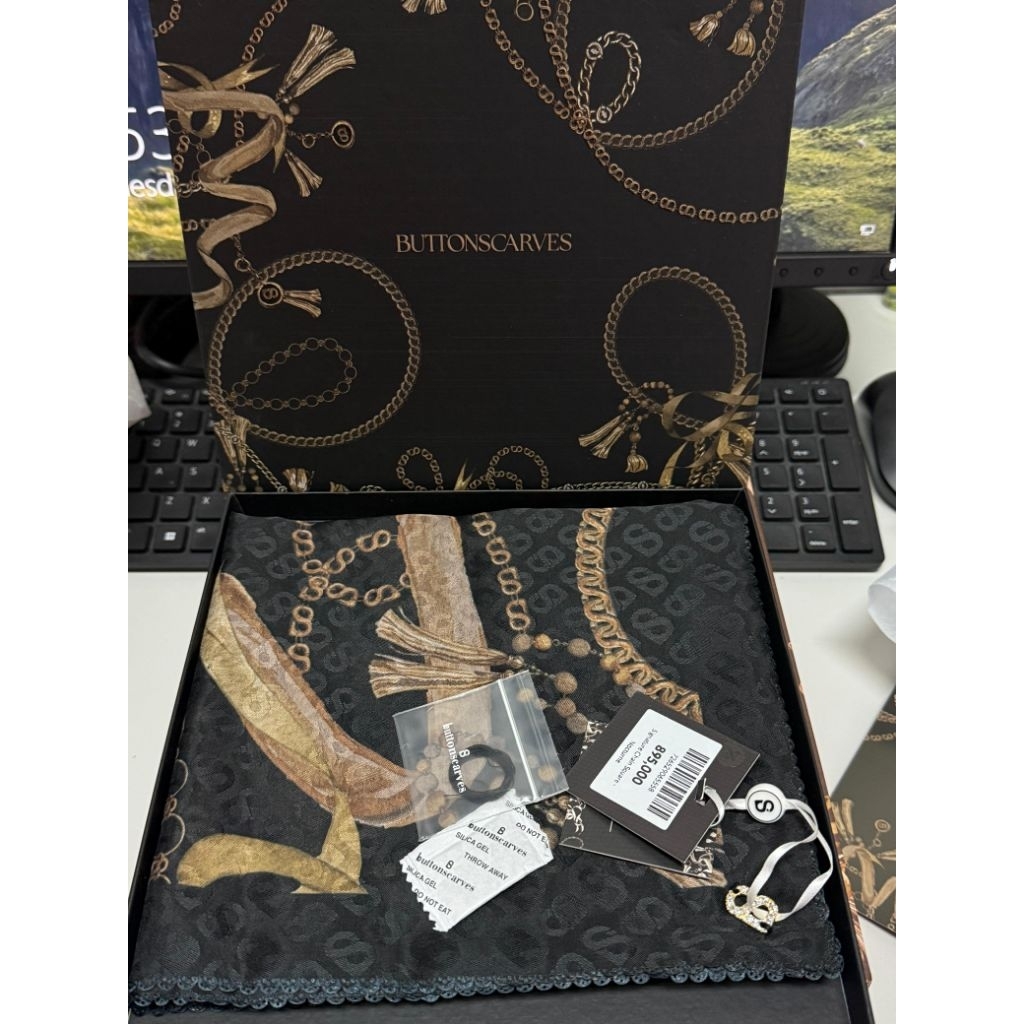 Buttonscraves Chain PI